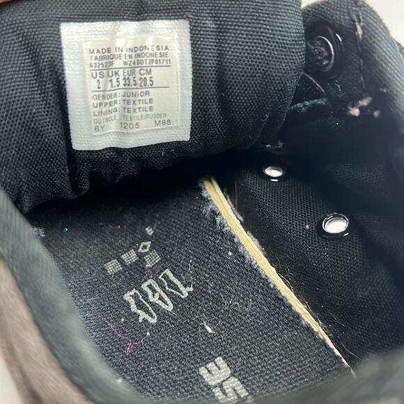 CONVERSE Allstar Kids Unisex size 2 UNIQUE 632523F - Picture 8 of 9